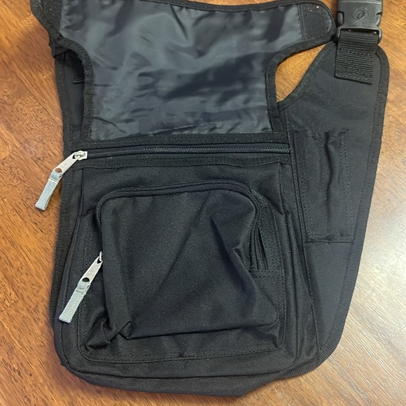 Compackteam Backpack Style#: Q01H Black - Picture 8 of 12
